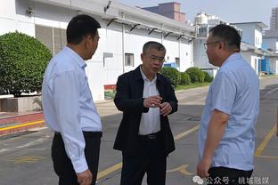 新媒：新加坡主帅承认询问海港主帅及西海岸主帅，有关国足的信息